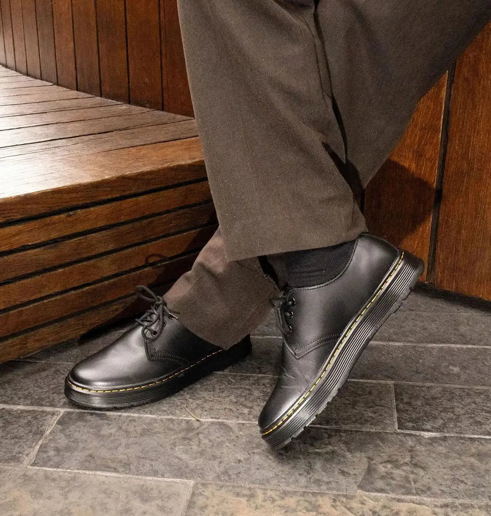 Dr. Martens Brookline Lo Shoe - Black Leather